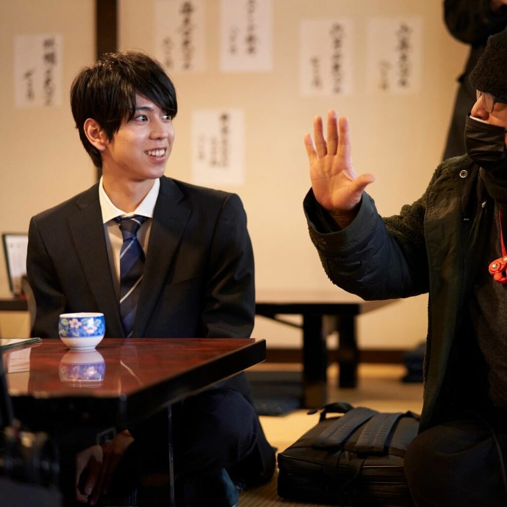 おいハンサム メイキング写真

第１話より山下（新人くん・前髪くん）
笑顔が素敵です

#京典和玖
#おいハンサム
#毎週土曜よる11時40分 #土ドラ #ホー...
