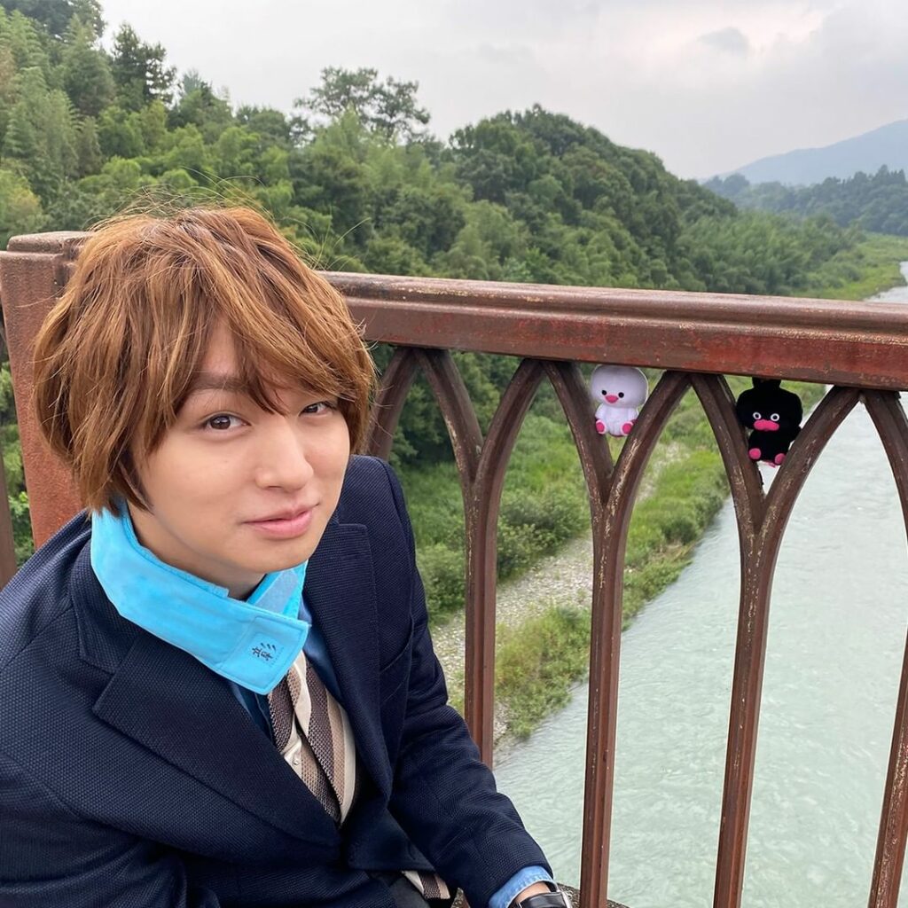『ＷＯＷＯＷ×東海テレビ共同製作連続ドラマ 准教授・高槻彰良の推察 Season２』
オフショット

いたずらっ子のような笑顔の高槻役・伊野尾慧さん

 第２話...