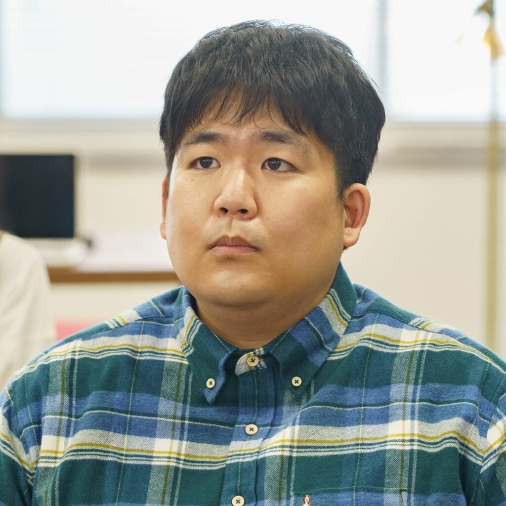 新ドラマ
クロステイル 〜探偵教室〜
人物紹介

都賀真一 ／ 遊佐亮介
    
ジョーカー探偵学校の生徒。
IT企業に勤めていたが、訳あって退職し探偵学校に...