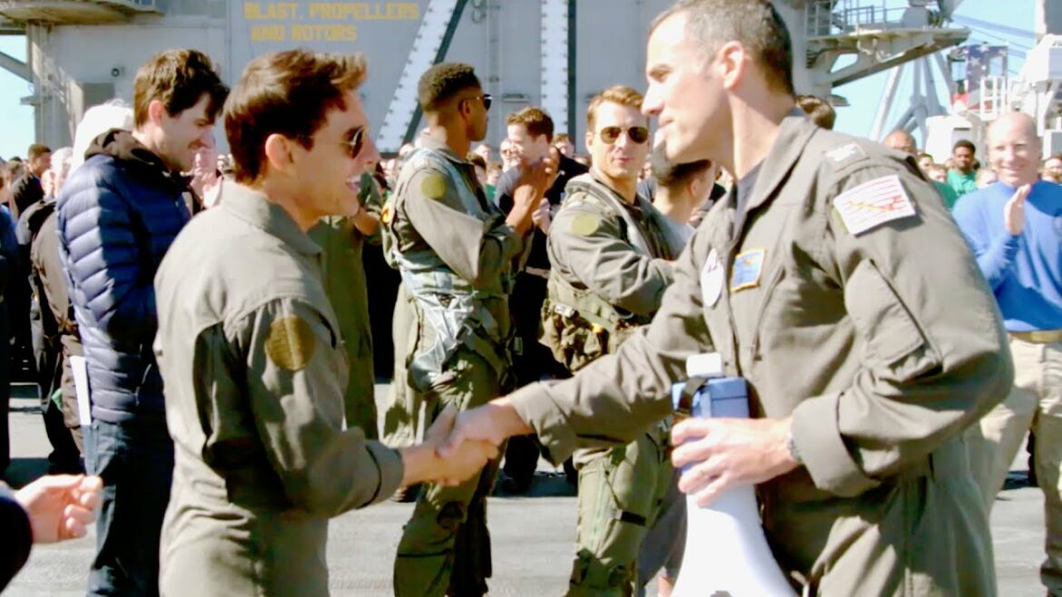トム・クルーズ、名誉海軍飛行士に！「海軍には感謝しかない」映画『トップガン マーヴェリック』特別映像