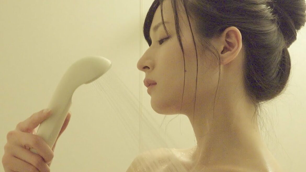 グラドル清瀬汐希、松井健太と切ない禁断のラブストーリー／映画『月下香』予告編