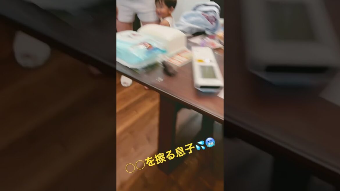 【変態!?!?】○○を擦る息子🤪 #short #息子 #変態 #癒し