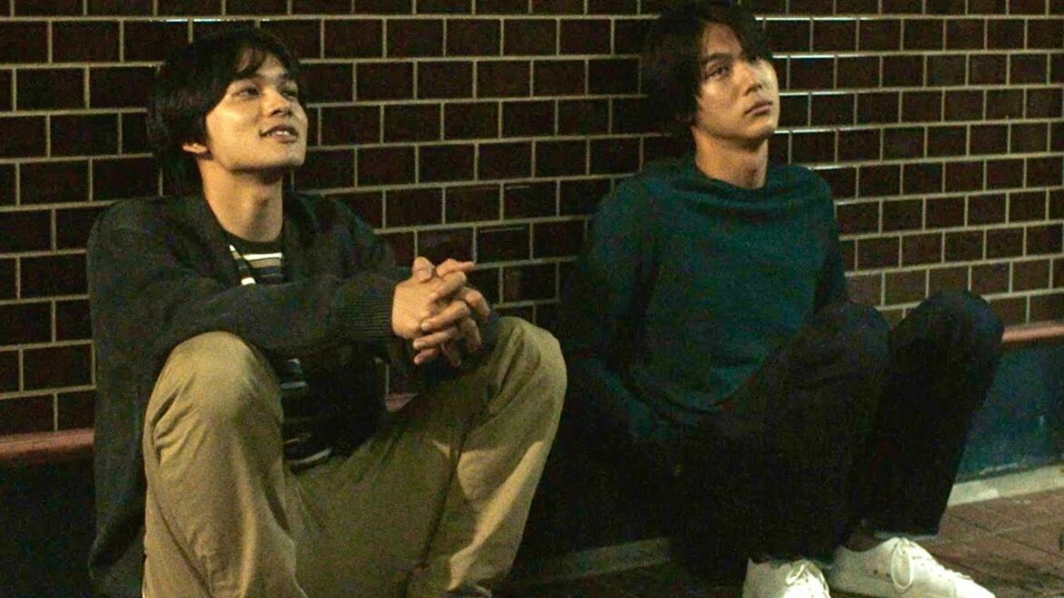 北村匠海×中川大志W主演、Saucy Dogの新曲「怪物たちよ」が主題歌／映画『スクロール』予告編