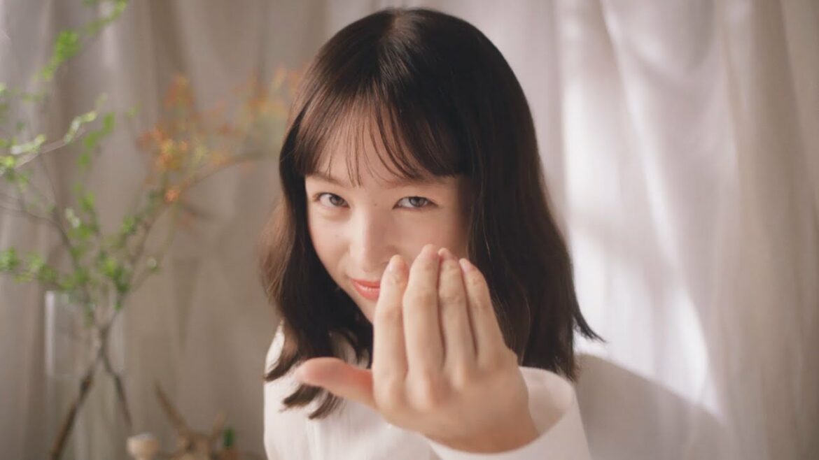 清野菜名、持ち前のアクションセンスでカンフーポーズも決まり！／カンロ健康のど飴CM＋メイキング＋インタビュー