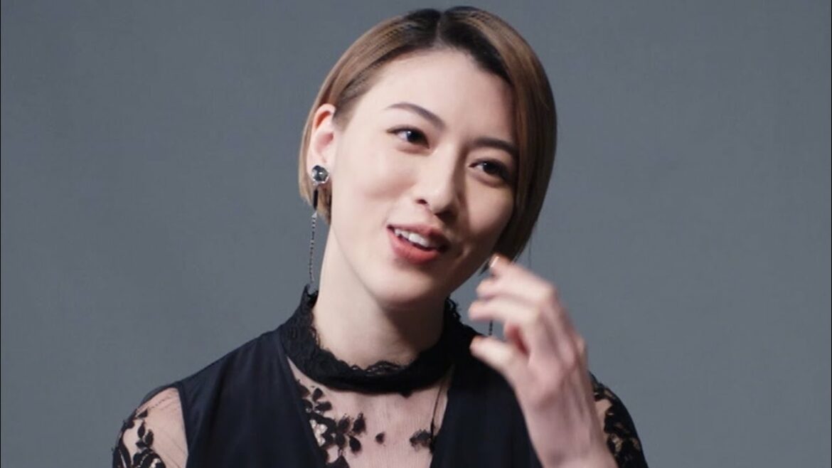 三吉彩花「大人になり無邪気になった」20歳の時のプレッシャーから解放／「サッポロ生ビール黒ラベル」CM＋インタビュー