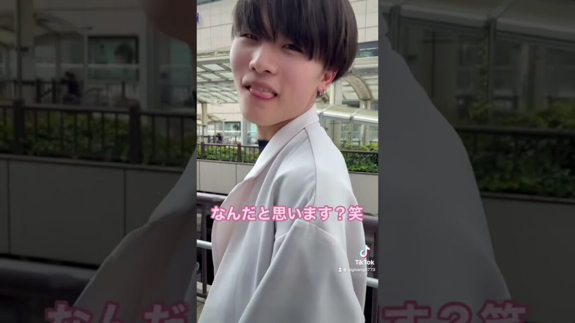 彼氏に手を繋ぎたいアピールをしてみたらイケメンすぎた...【カップル】#shorts