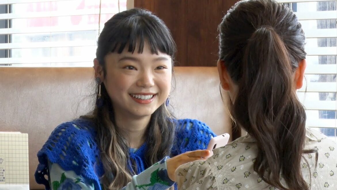 古川琴音、ガールズトーク中に石橋静河を発見！鈴木京香、飯塚悟志の“南波家”とすれ違い／三井住友カードCM