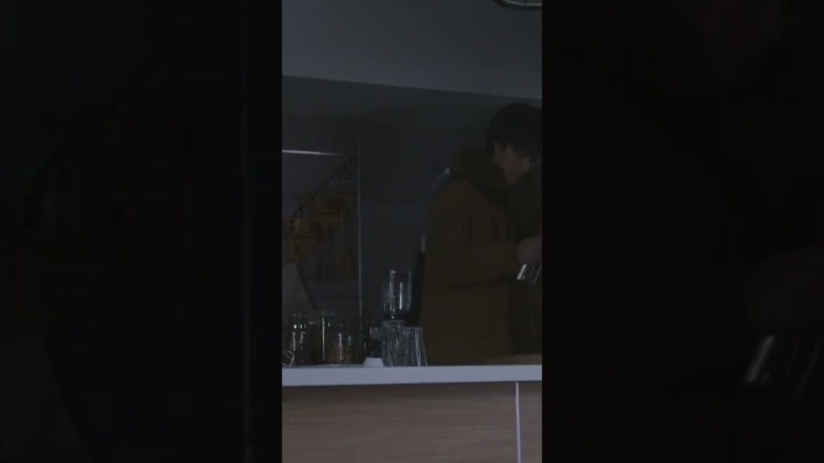 忍者に結婚は難しい 1話！とんでもない物が机の上に！マジで？