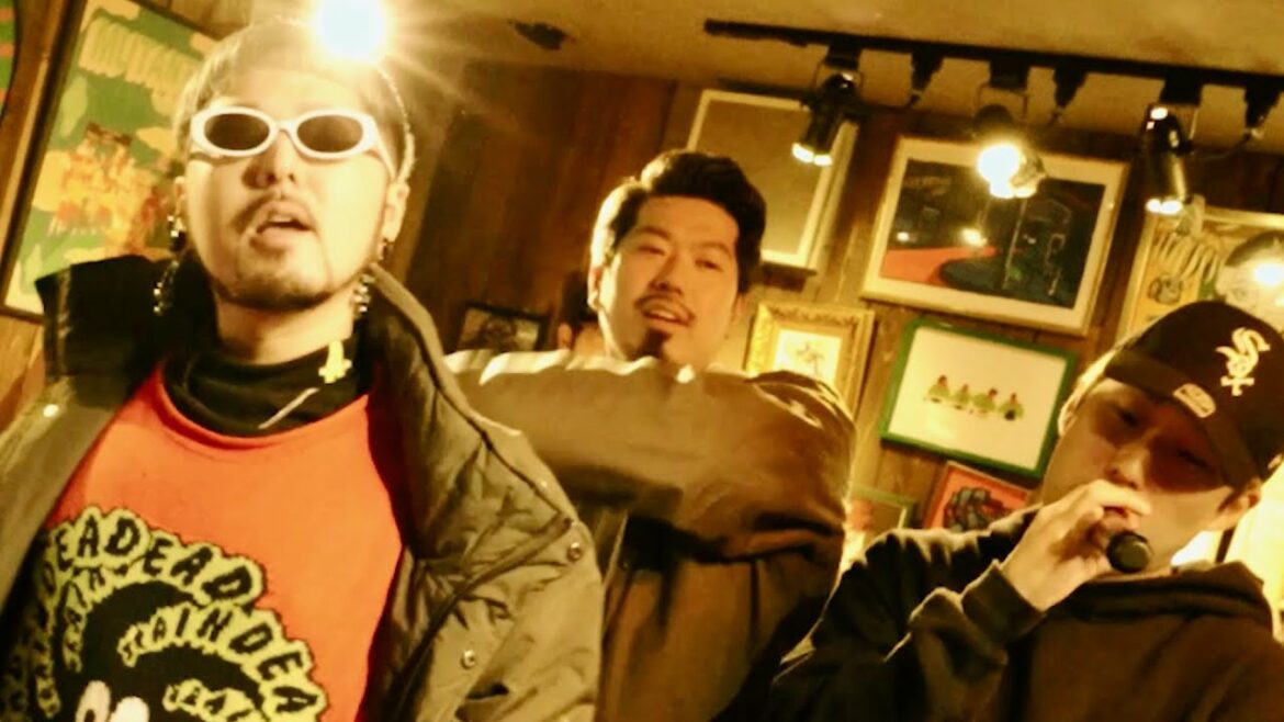 ヒップホップグループ・梅田サイファー、バーでライブパフォーマンス／JBLスペシャルライブ映像