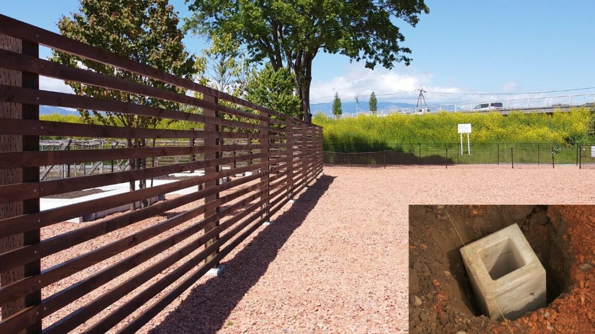 【DIY】角材横張りウッドフェンス 基礎あり/門扉/ゲートも How to Build a Simple Wooden Fence!