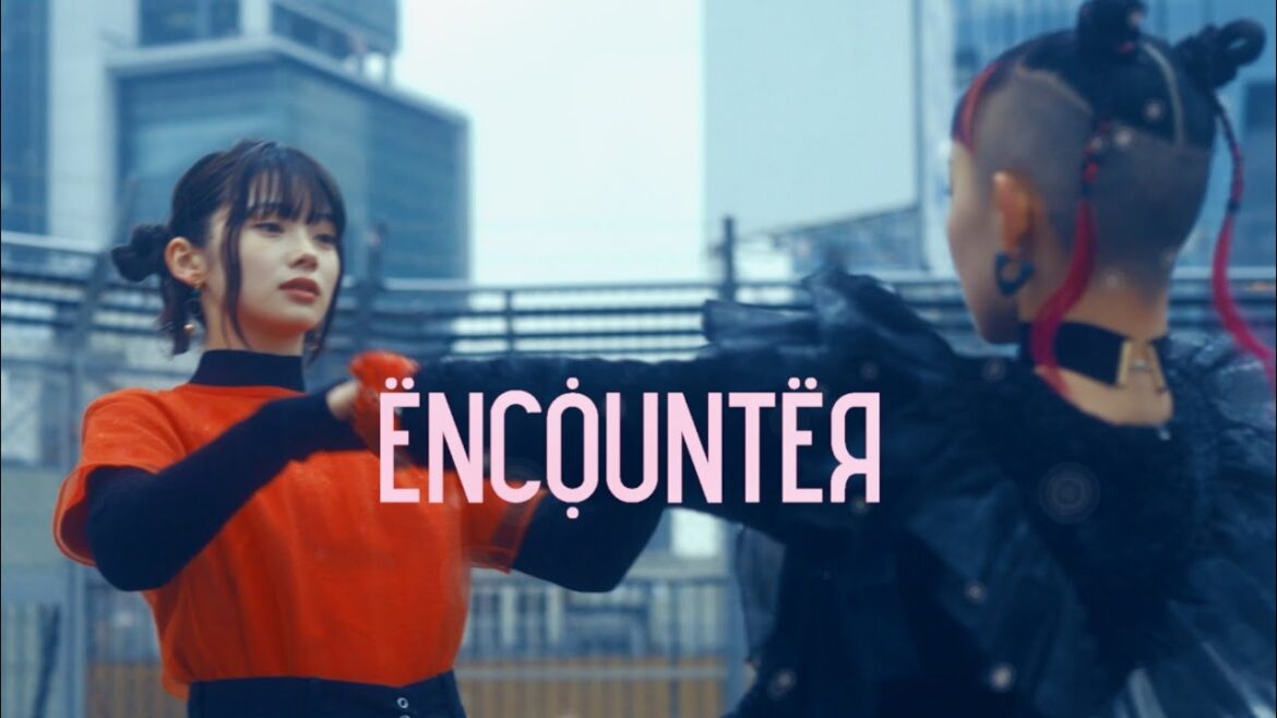 水曜日のカンパネラ詩羽&南琴奈、渋谷でダンス／映画『アイスクリームフィーバー』×「渋谷ファッションウイーク」アナザーストーリームービー