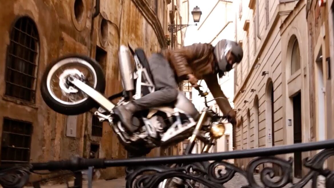 ワイスピ最新作！ ミシェル・ロドリゲスの華麗なるバイクテク／映画『ワイルド・スピード／ファイヤーブースト』本編映像