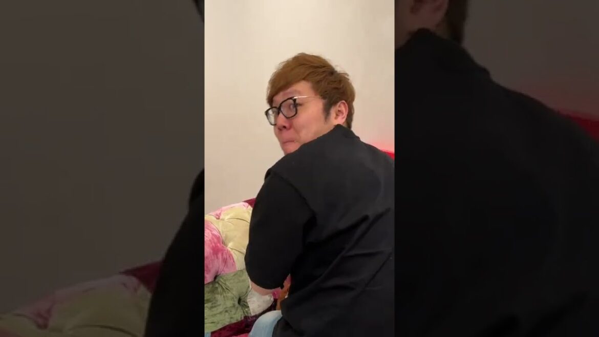 ダイエット注意されてマネージャーに逆ギレするヒカキン #Shorts #PR ダイエット注意されてマネージャーに逆ギレするヒカキン #Shorts #PR