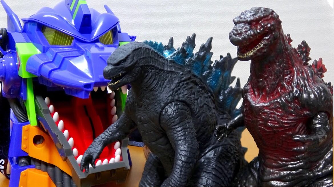 ユニバーサルスタジオジャパンのお土産 ユニバ限定ゴジラフィギュア 1日限定100個のエヴァンゲリオン&ゴジラ ポップコーンケース