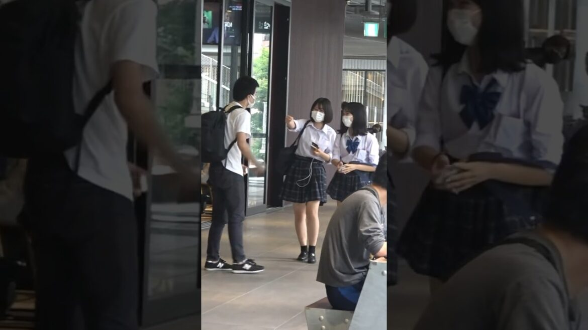 JKとじゃんけんしてる不審者がいる #再投稿