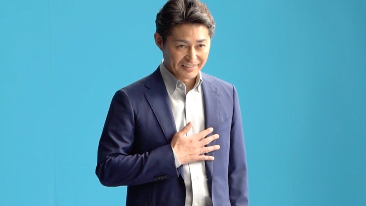安田顕、流暢な英語とダンディなウィンクを披露／スヴェンソンCM＋インタビュー＋メイキング