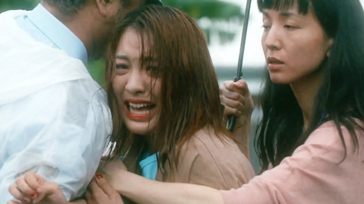 沖縄が抱える問題、愛する息子と引き離される17歳母の悲痛な叫び／映画『遠いところ』本編映像