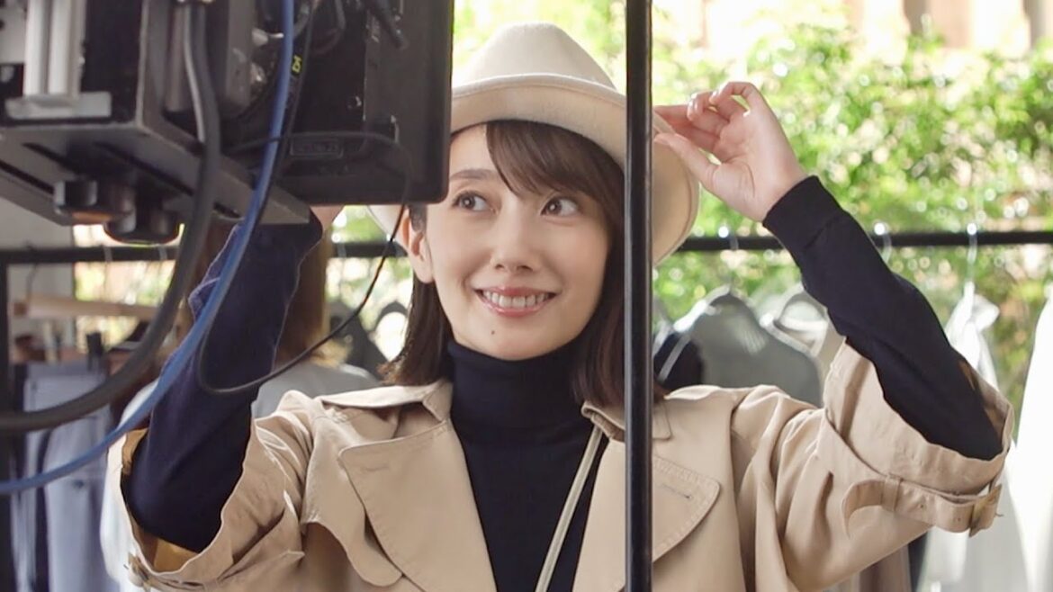 波瑠、完璧なロボットカメラ相手にチョイ苦戦！「QUICPay」CM＋インタビュー＋メイキング