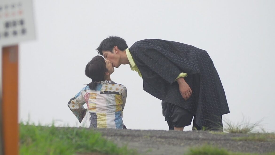 哲学ゾンビとなった妻が見知らぬ男とキス…映画『物体 -妻が哲学ゾンビになった-』予告編