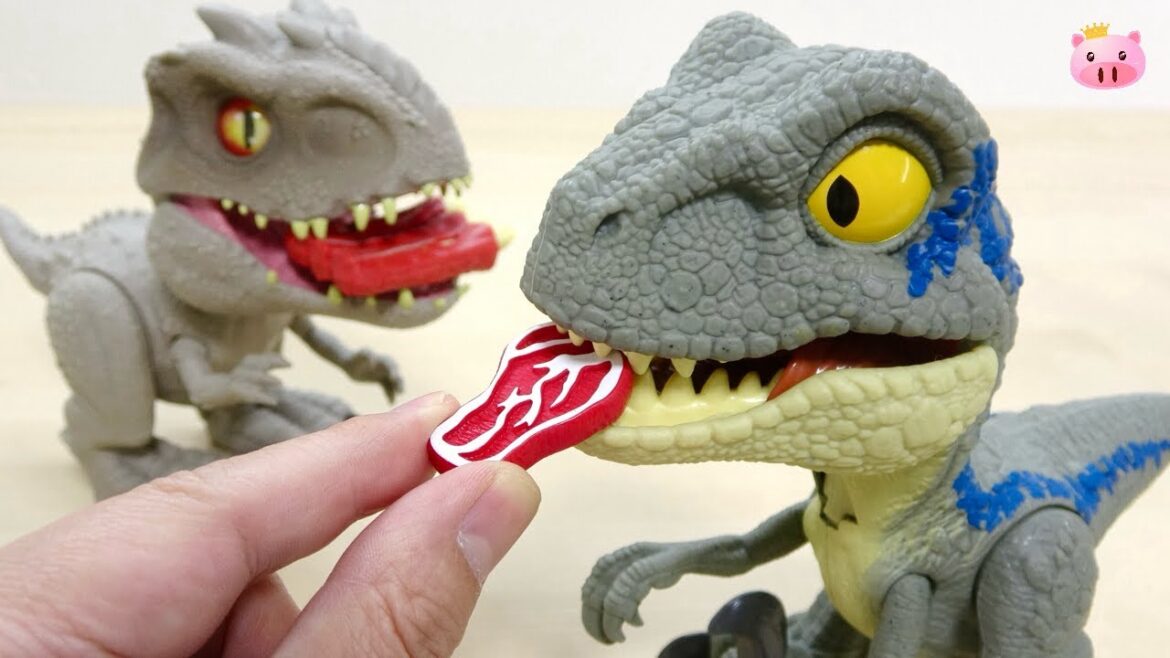 恐竜に餌をあげるとモグモグ食べる音が鳴る! ジュラシックワールド MEGA ROAR VELOCIRAPTOR BLUE