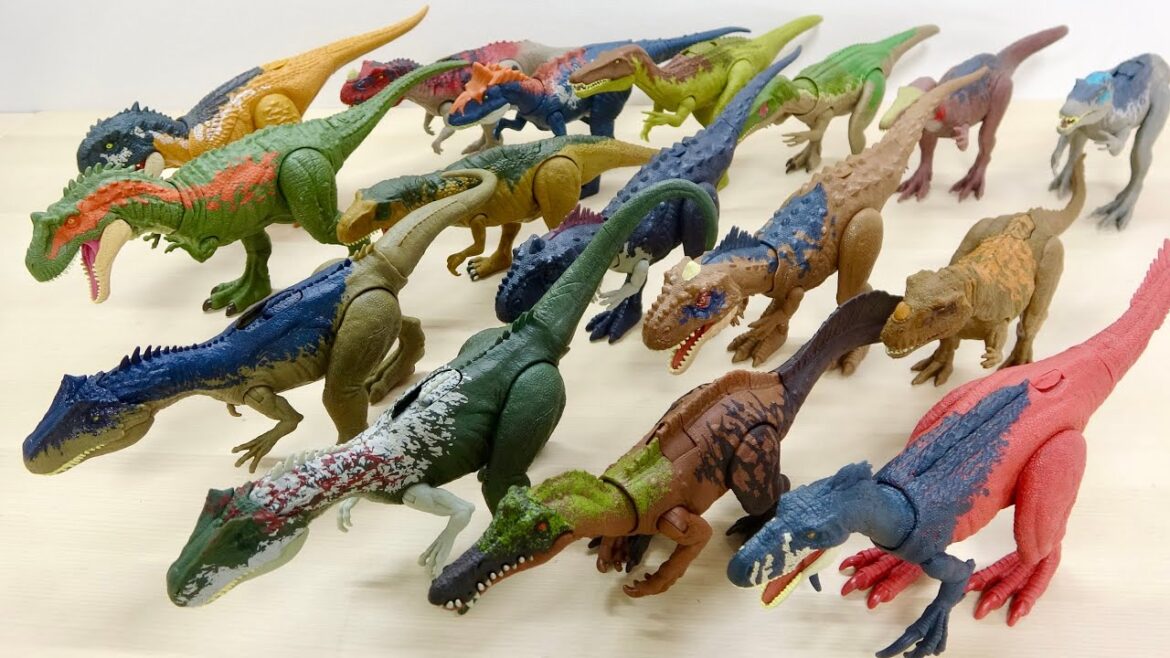 中型サイズのサウンドが鳴る肉食恐竜のフィギュアを大量に並べてチェック🦖