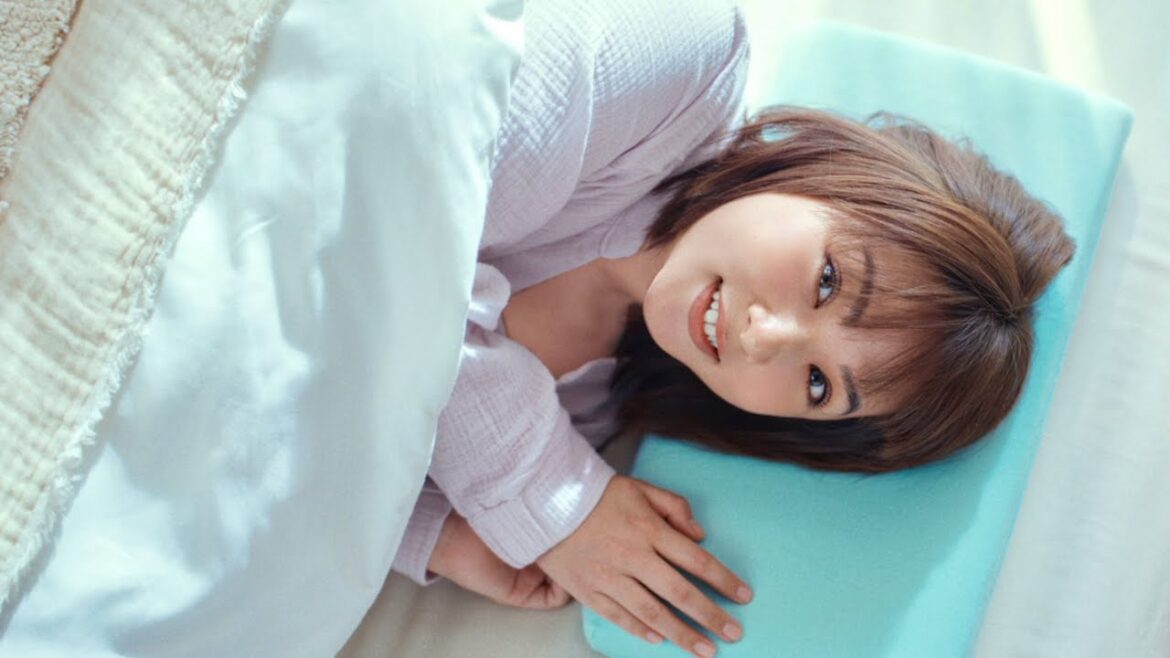 野呂佳代、スッキリ目覚めた幸せな朝／藤久「アスシア枕」CM＋インタビュー＋メイキング