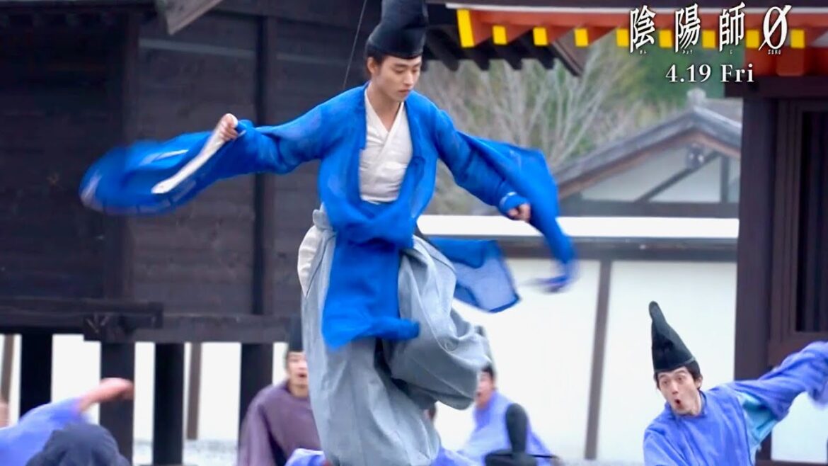 山﨑賢人、羽生結弦選手のような重力を感じさせない舞いのアクションに挑戦！映画『陰陽師0』特別映像