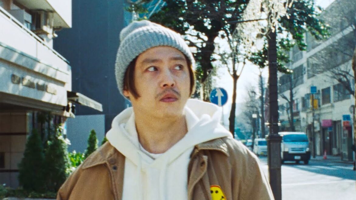 堂本剛、27年ぶり映画主演！ある日突然、◯が迫って来た／映画『まる』特報