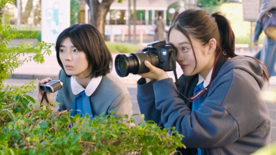 櫻坂46・藤吉夏鈴&高石あかり、盗撮・盗聴禁止！映画『新米記者トロッ子 私がやらねば誰がやる！』劇場マナーCM