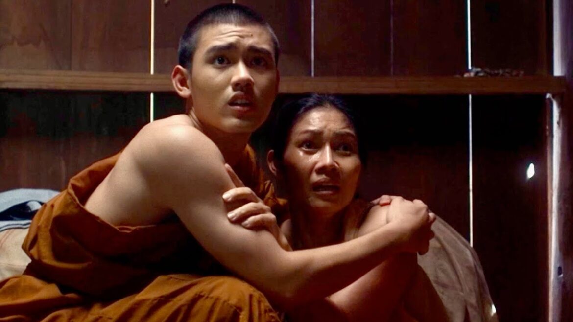 美貌のアイドルに魔が完全憑依！僧侶や村人が怯える／映画『フンパヨン 呪物に隠れた闇』本編映像