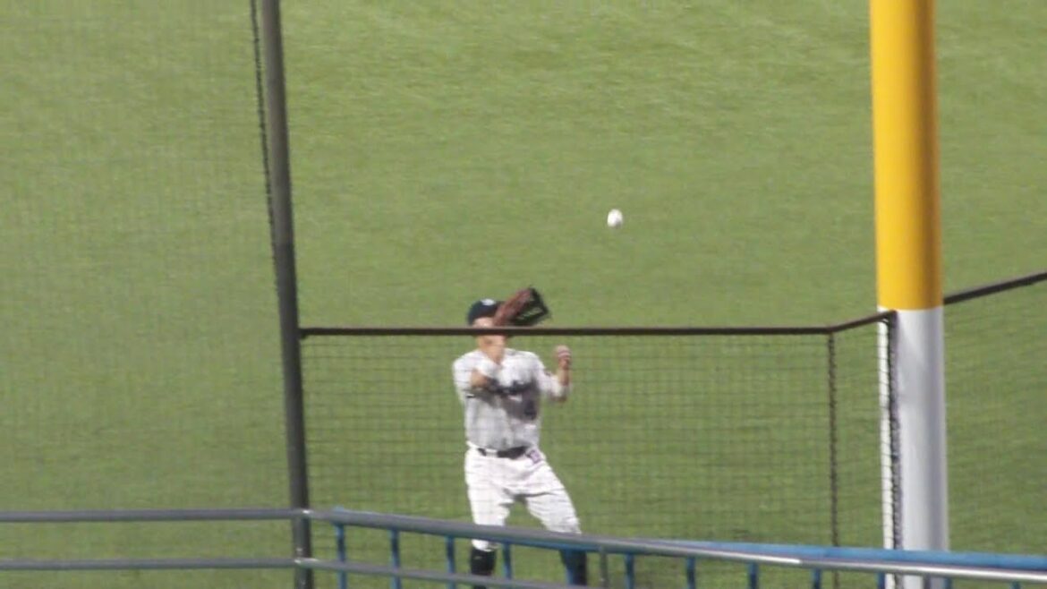 DeNA 宮﨑敏郎 ライトフェンスに当たるがシングルヒット 丸山和郁ナイスプレー　ヤクルト vs DeNA　2024年7月21日(日) 神宮球場