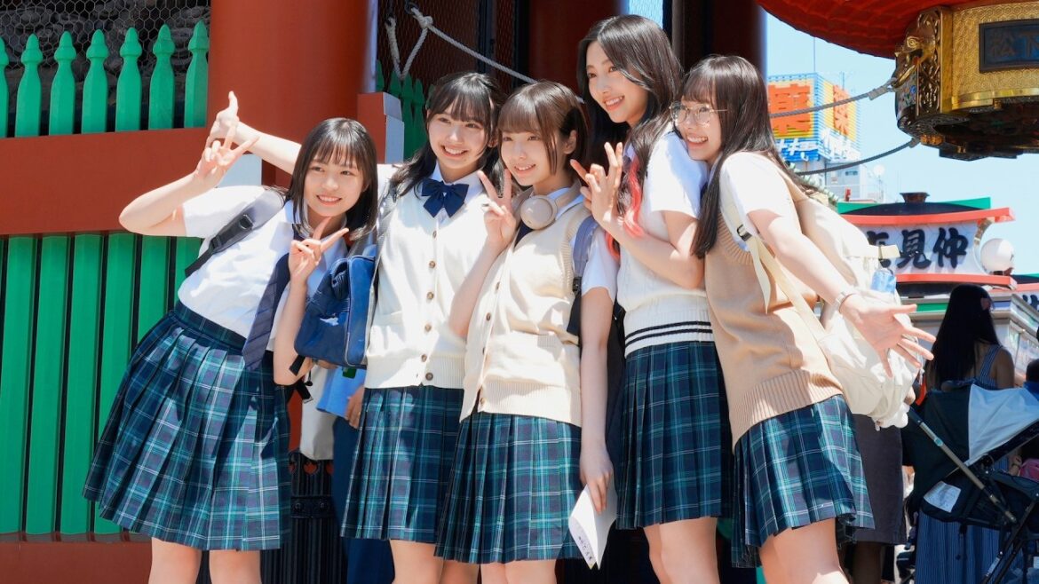 日向坂46・正源司陽子、修学旅行の班長に！渡辺莉奈、藤嶌果歩、石塚瑶季、小西夏菜実と浅草かけ巡る！映画『ゼンブ・オブ・トーキョー』本編映像