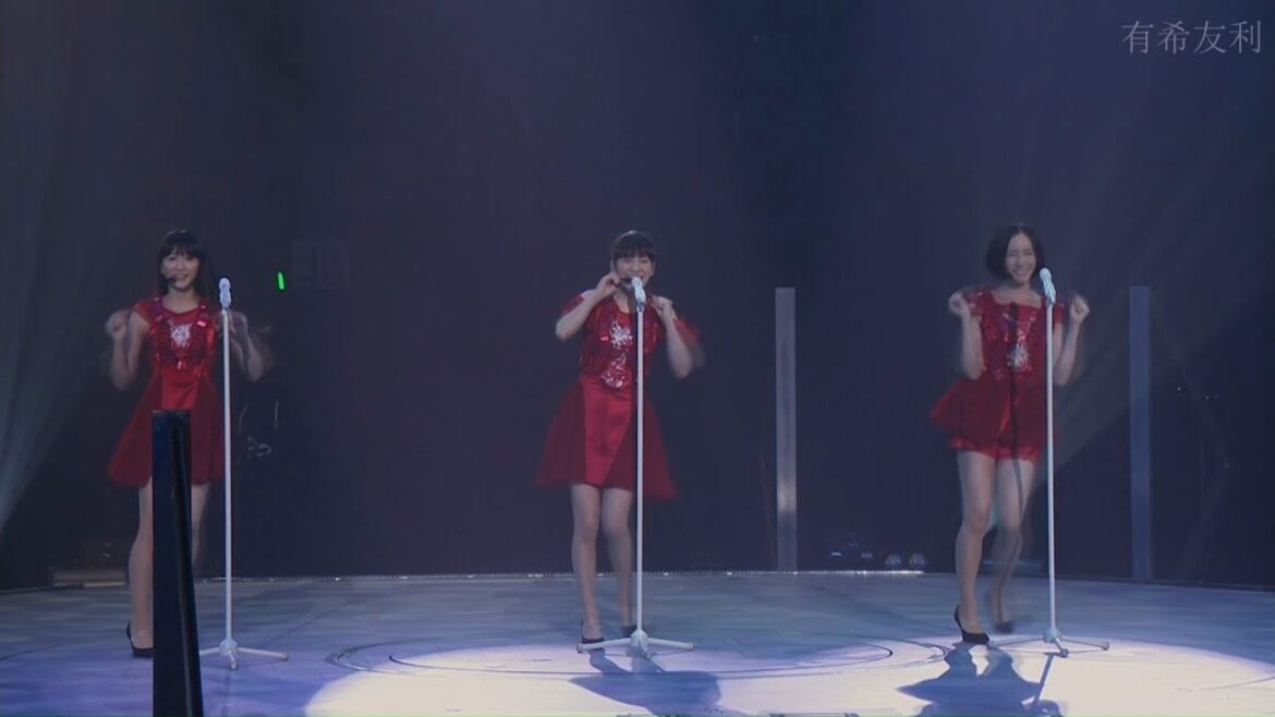 Perfume 「Kareshi Boshuuchuu」Live 💕「 彼氏募集中」