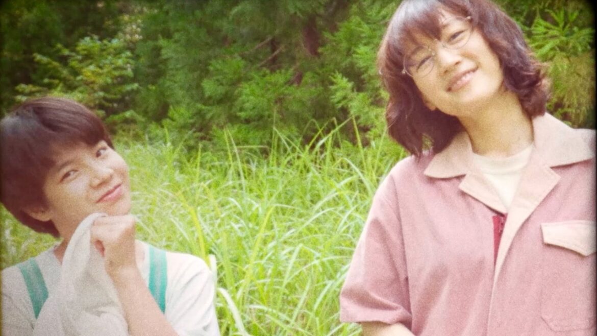 綾瀬はるか＆大沢一菜、Bialystocksの主題歌「Mirror」にのって無邪気に遊びながら笑顔／映画『ルート29』特別メイキング映像