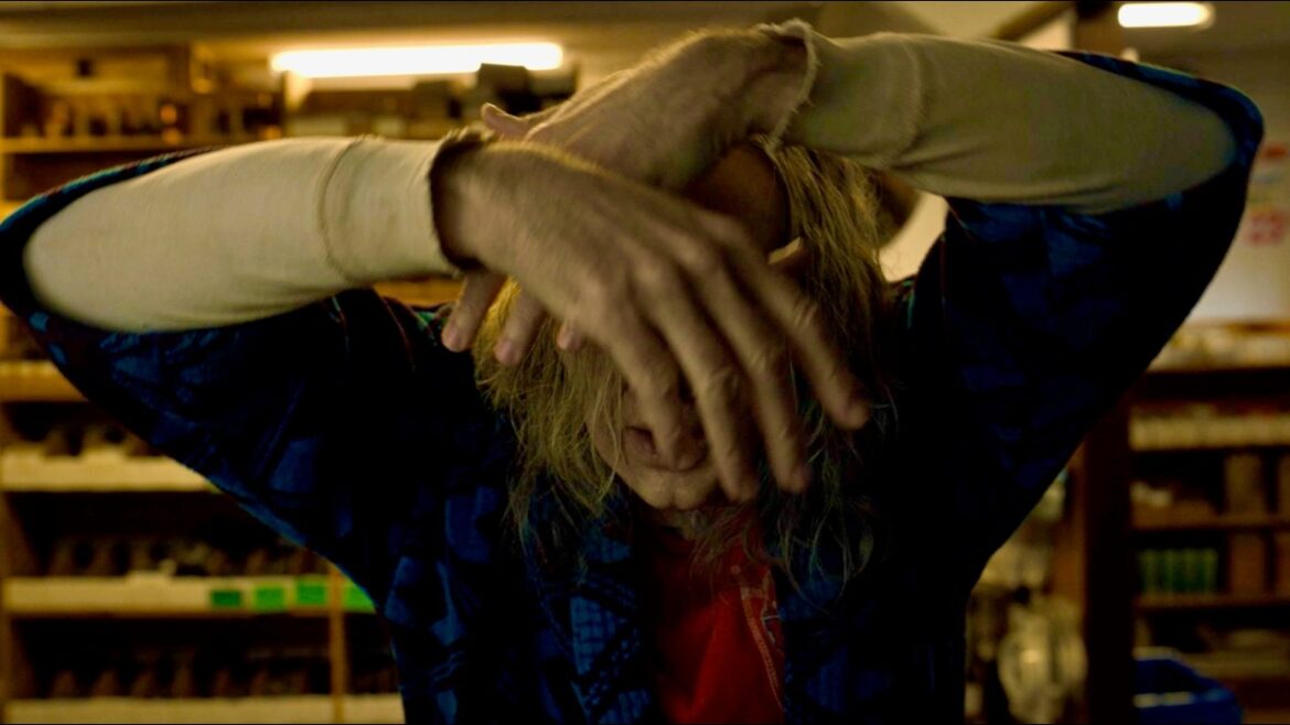 『羊たちの沈黙』以来、最高の連続殺人鬼はニコラス・ケイジ／映画『ロングレッグス』特報