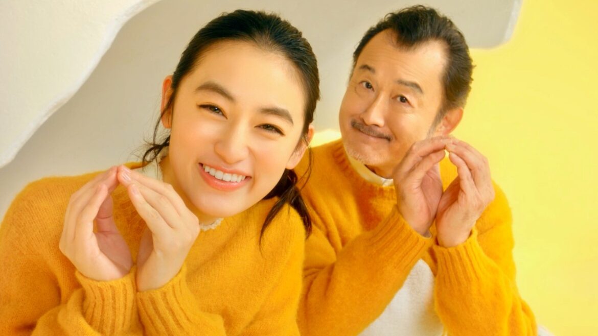 吉田鋼太郎「娘と遊んでる時」、八木莉可子「神社仏閣めぐり」2人が幸せを感じる時／ファミリーマート CM＋インタビュー＋メイキング