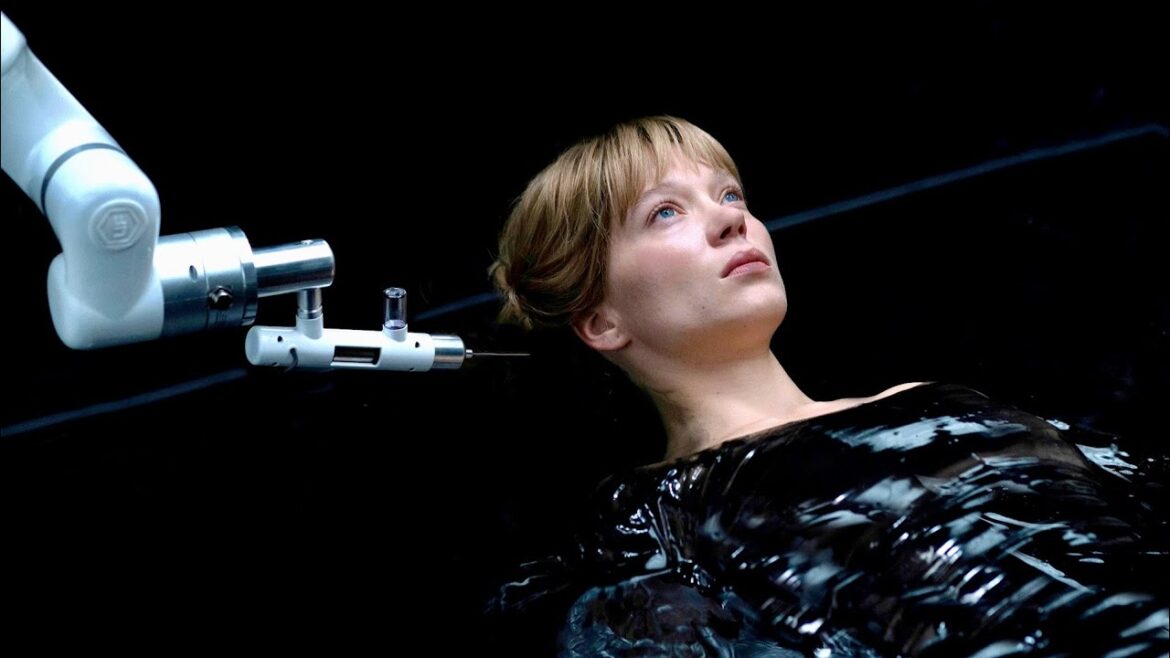 感情を消去した世界で何が起きるのか?/映画『けものがいる』予告編 感情を消去した世界で何が起きるのか?/映画『けものがいる』予告編