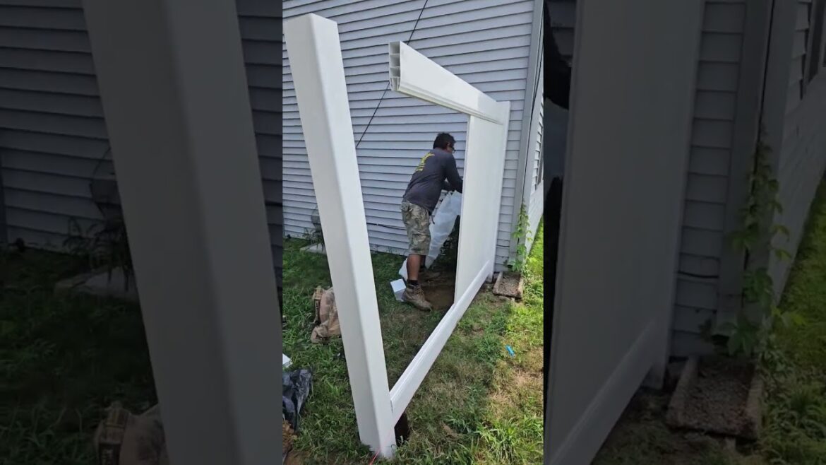 How to install a vinyl fence