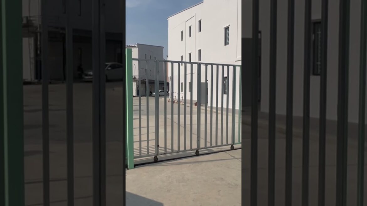 #shortvideos30seconds  #construction . 80% of the fence installation work has been completed.
