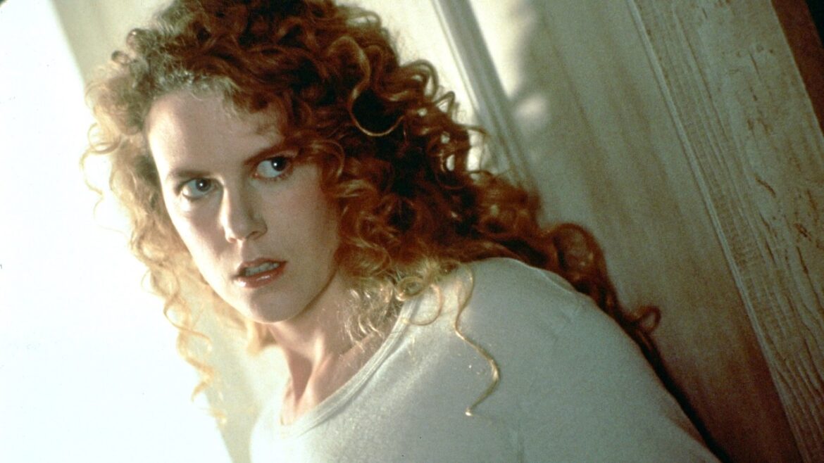 ニコール・キッドマン、26歳の白く透き通る美しい素肌！田中敦子さん吹替／映画『冷たい月を抱く女』予告編