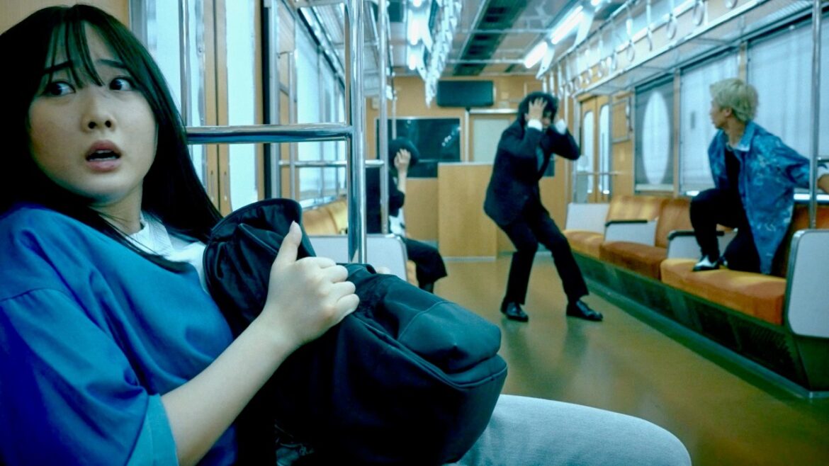 本田望結、恒松祐里を救うため再びきさらぎ駅へ…主題歌は弌誠の書下ろし楽曲「ガタゴト」映画『きさらぎ駅 Re：』予告編