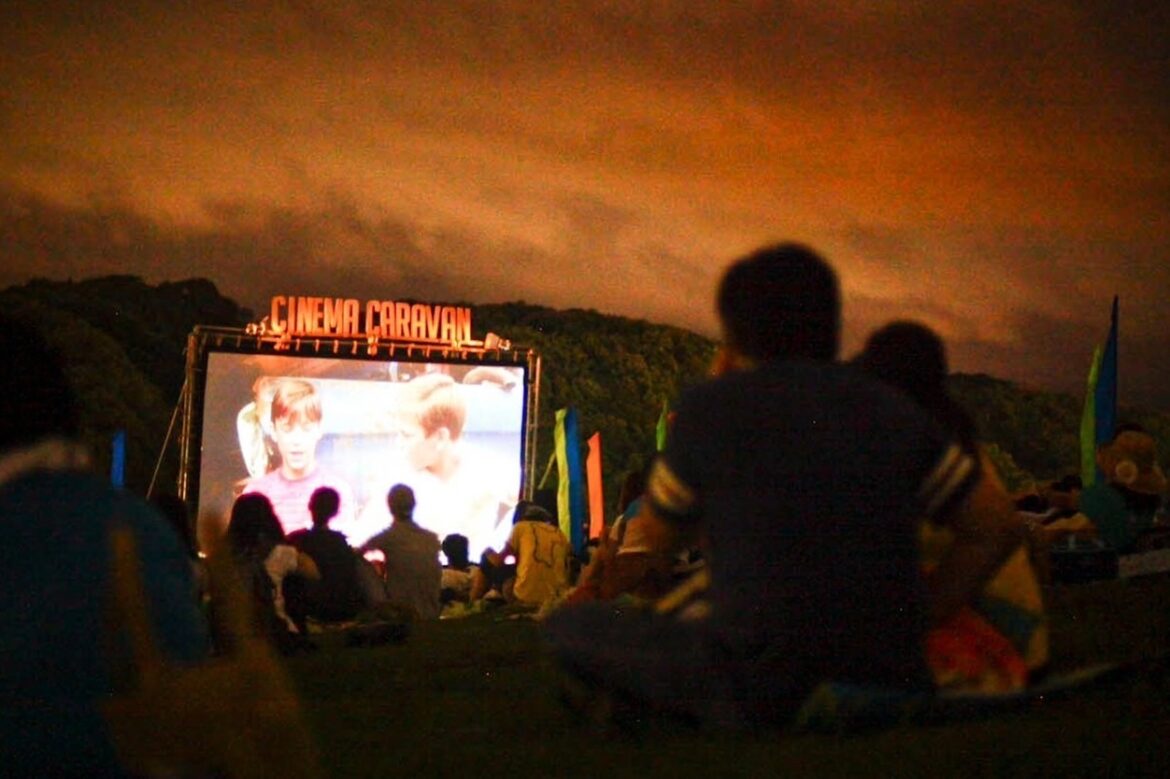 ロンハーマンプロデュース”屋外映画館”うめきた公園で、『スタンド・バイ・ミー』ほか上映 - ファッションプレス