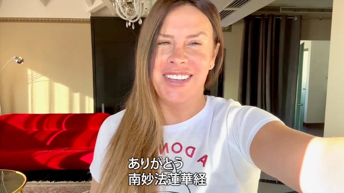 性別適合手術受け“女性”として新たな人生歩み出すメキシコの麻薬王！アカデミー賞で注目『エミリア・ペレス』ヒロイン、カルラ・ソフィア・ガスコン メッセージ動画