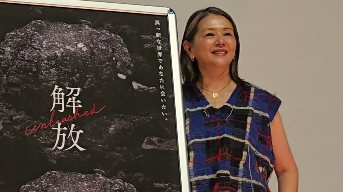 芋生悠、小泉今日子登壇映画『解放』トークショー、テアトル新宿、2025年4月17日