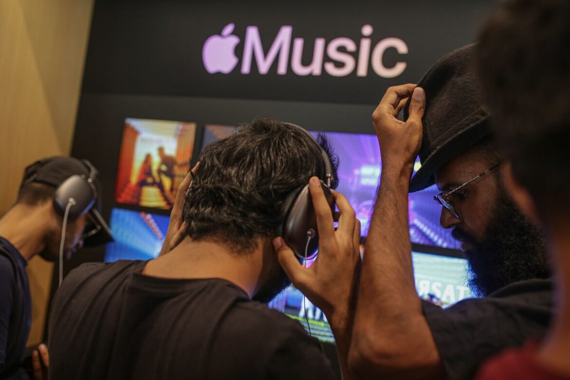 アップル、グローバル渉外業務と音楽部門の管理体制刷新－関係者 - Bloomberg