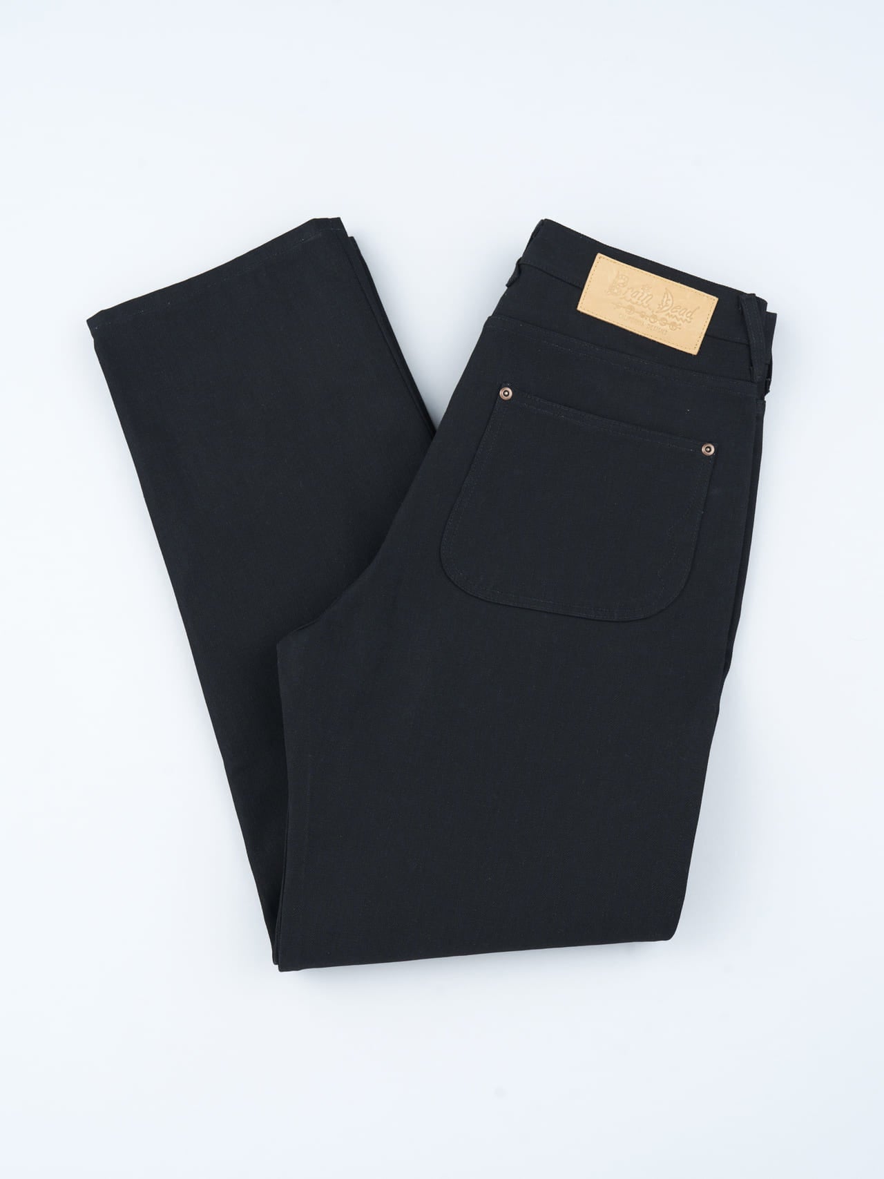 Brain Deadのジーンズ「Type01 13.2oz Selvedge Denim」たたみ
