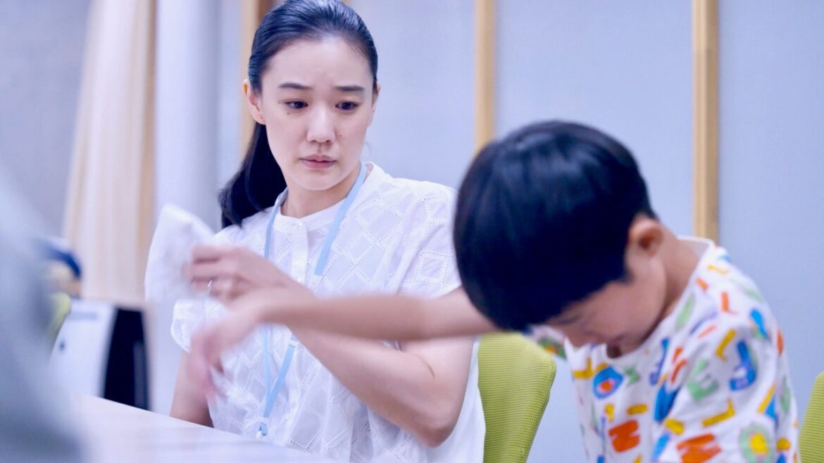 蒼井優、風間俊介、瀧内公美、10才の子どもを取り巻く大人たち／映画『ふつうの子ども』予告編