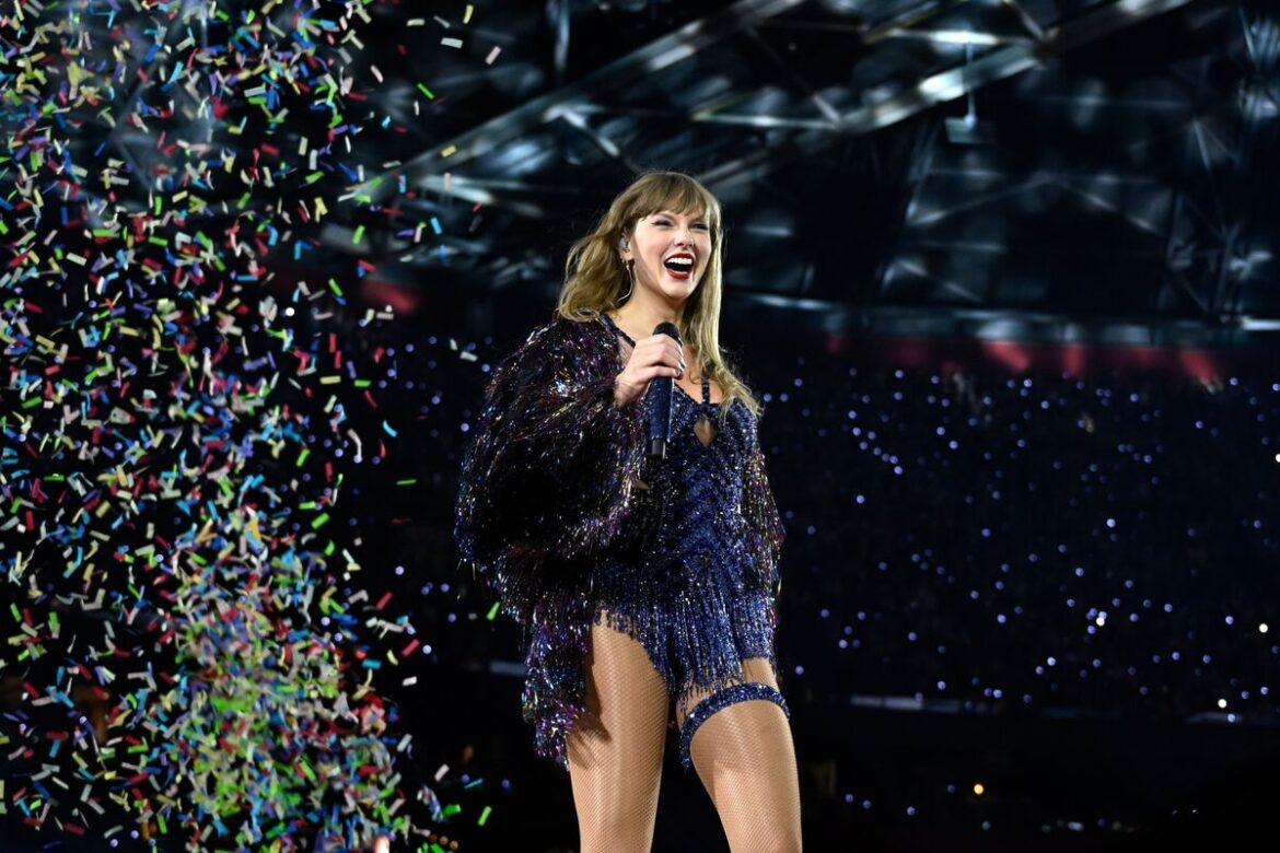 テイラー・スウィフトさん初期楽曲の権利買い戻す、「夢がかなった」 - Bloomberg