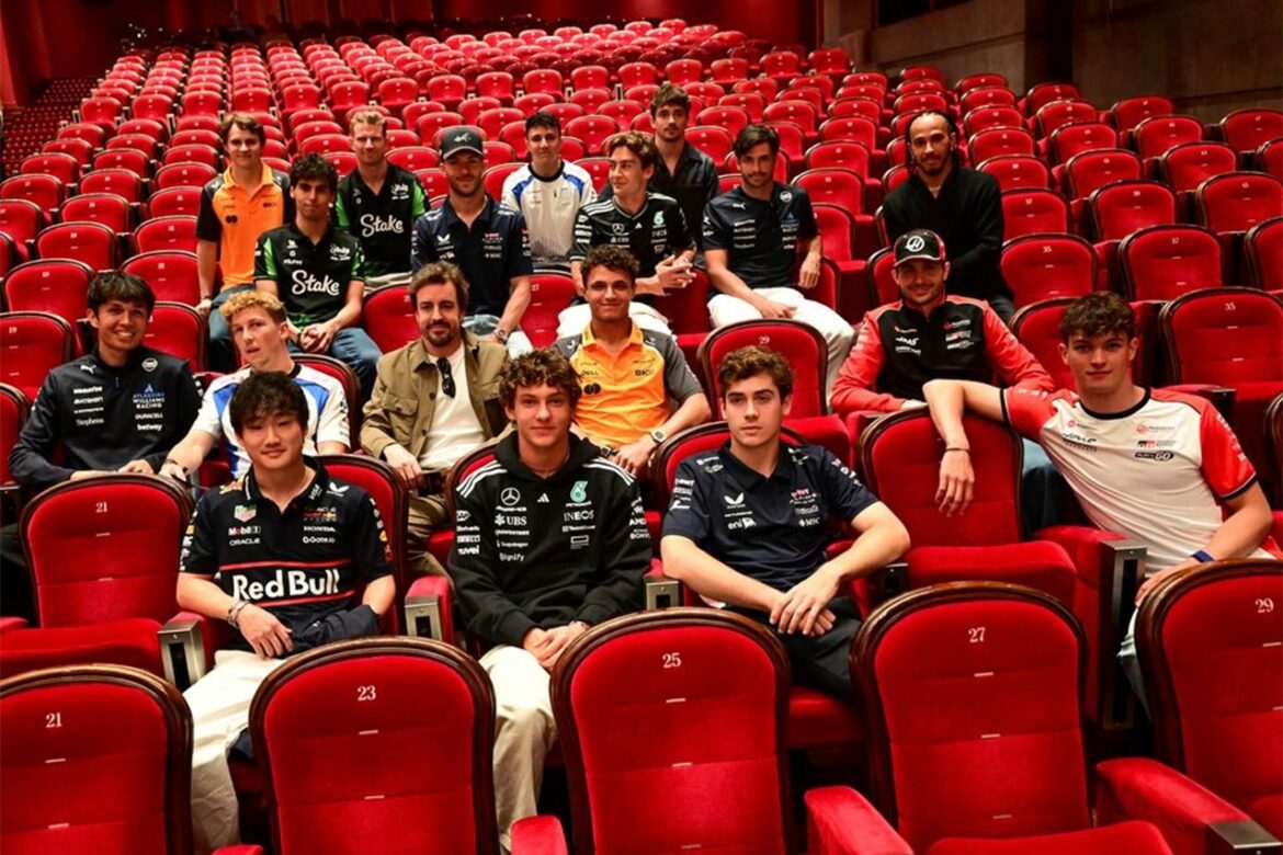 映画『F1/エフワン』モナコで特別上映 フェルスタッペンは不参加でシム配信 【 F1-Gate .com 】 映画『F1/エフワン』モナコで特別上映 フェルスタッペンは不参加でシム配信