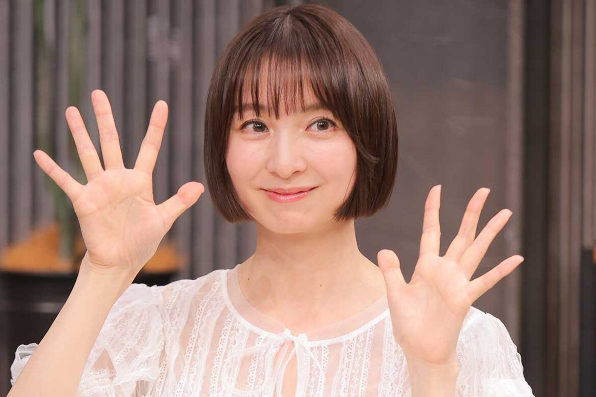 取材会に出席した篠田麻里子【写真：ENCOUNT編集部】